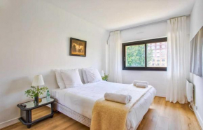 Charming Apt w- large Balcony - 2BD-4P - Deauville